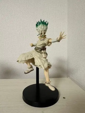 Dr. STONE 이시가미 센쿠 피규어