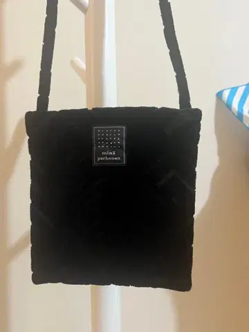 미나가와 아키라 mina perhonen [ 산맥 ] 숄더백