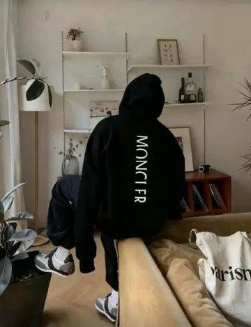 로고 블랙 후드티