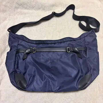 카나나 프로젝트 숄더백 네이비 블루 심플