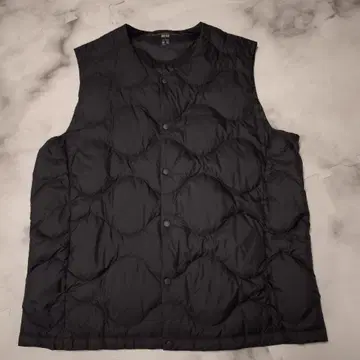 [ 새상품급 ] UNIQLO 울트라 라이트 다운 다운 베스트 L