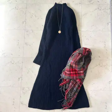 새상품급*에스트네이션 하이넥 리브 니트 롱 원피스 플레어 네이비 컬러