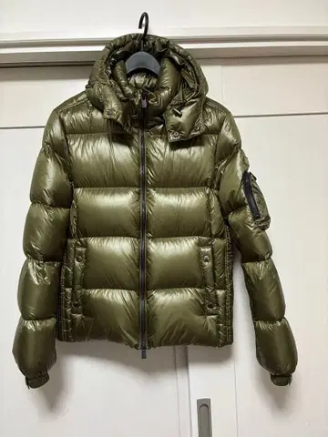 TATRAS 올리브 그린 다운 자켓