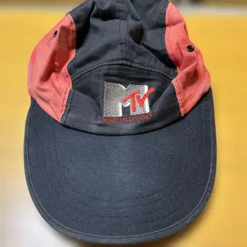 MTV 자수 로고 캡 블랙/레드