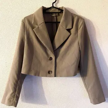 H&M niziu 콜라보 크롭 블레이저