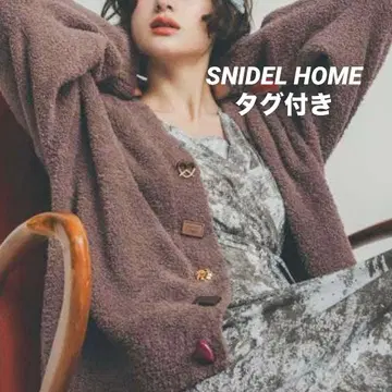 택 포함 미사용 새상품 [ Melty ] 스위트 버튼 가디건 스나이델 홈