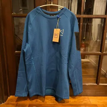 AK BHR FLC CREW 트레이닝복 M 사이즈