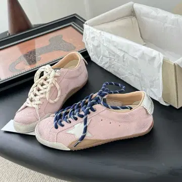 새상품 GOLDEN GOOSE GGDB 빈티지 핑크 스니커즈 23.5cm
