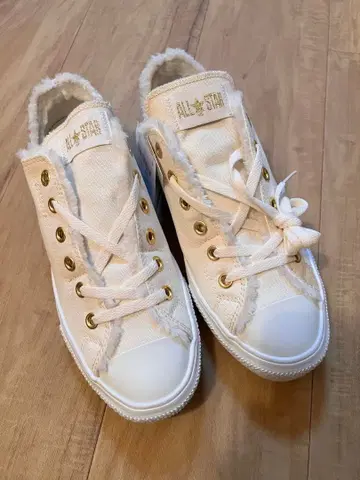 컨버스 ALL STAR 화이트 스니커즈 플리스 라이닝