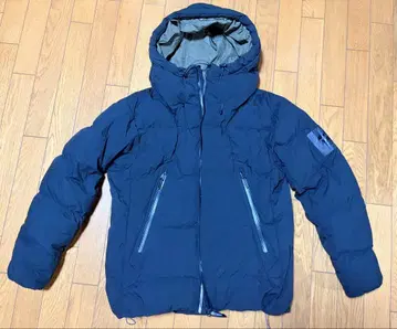 새상품급 CAMP7 후드 부착 다운 자켓 L 사이즈 블랙