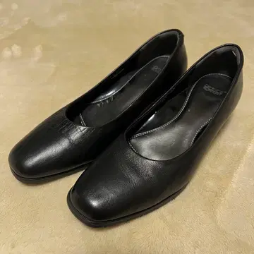 오피스 서포트 블랙 펌프스 취업활동 중간 힐 24cm 4E