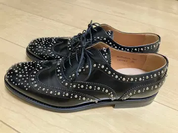 미사용 쳐치 36 23.0 BURWOOD MET 스터드 가죽 신발 블랙