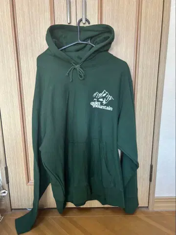 quiet mountain 후드티