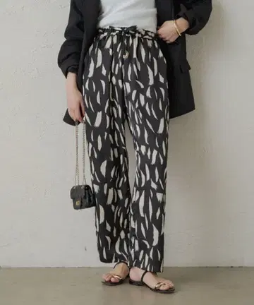 Loungedress [ odore/오도르 ] 페인트 패턴 이지 팬츠