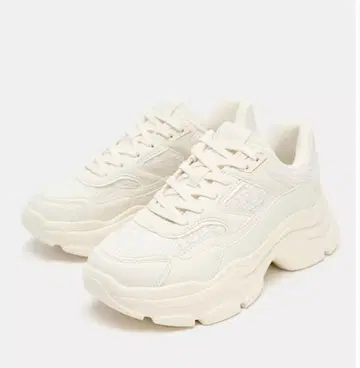 [ 미사용 새상품 ] ZARA 청키 밑창 스니커즈 38