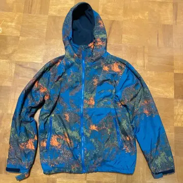 The North Face 카모 패턴 나일론 자켓