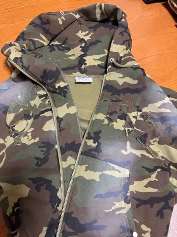 sgnz 카모 패턴 지퍼 후드티