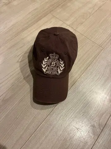 Sporty & Rich 브라운 캡
