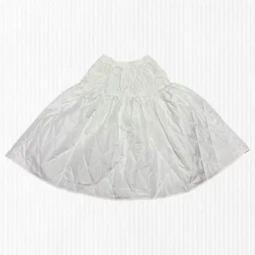 La-gemme 라지엠 퀼팅 플레어 스커트 화이트 FREE