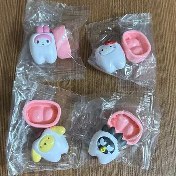 산리오 캐릭터즈 치아 키티 마이멜로디 푸딩 배츠마루 4점 세트