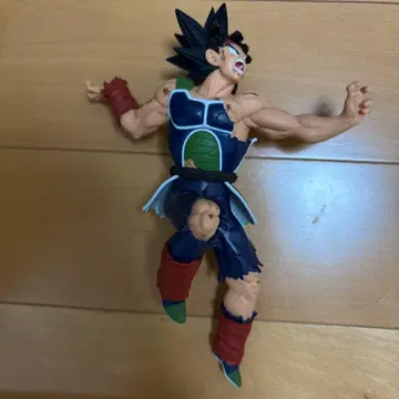 버독 피규어 액션 포즈