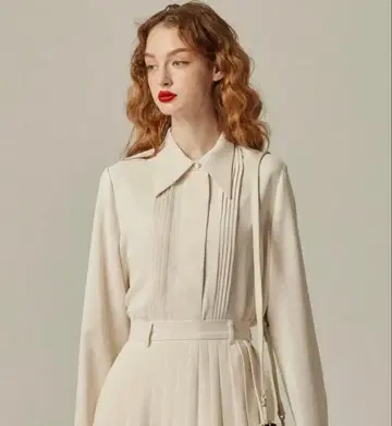 [ 프랑스어는 할 수 있나요? ] 핀턱 블라우스 - ivory -