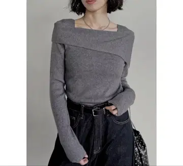 택 포함 새상품 Re:EDIT 브라 끈 숨김 비대칭 오프숄더 니트 그레이
