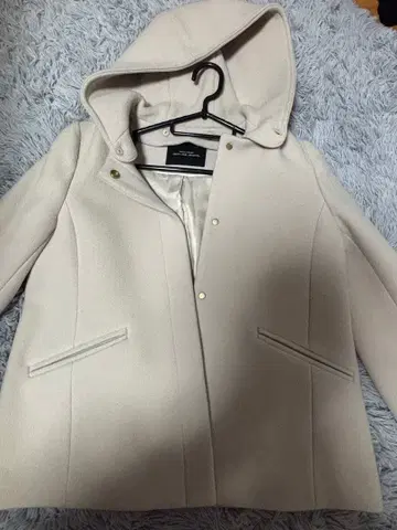 GREEN LABEL RELAXING 아이보리 코트