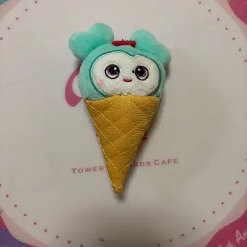 TWICE 핀 배지 아이스 베이비 러블리