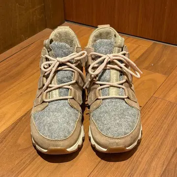 SOREL 로우컷 스노우 부츠