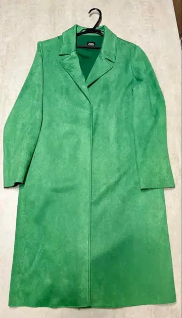 ZARA 그린 컬러 스웨이드풍 롱 코트