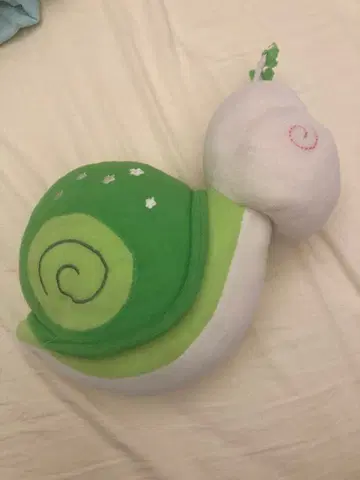 컬러풀한 달팽이 봉제 인형