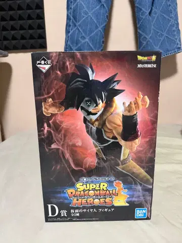 가면의 사이어인 D상 피규어