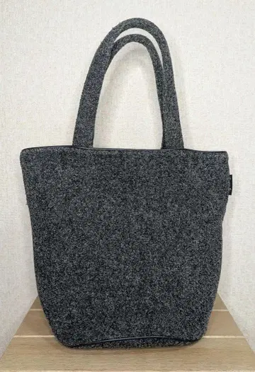 agnes b. 밴딩백 그레이 펠트 여성용