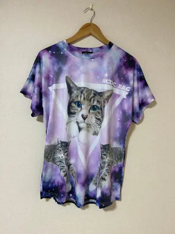 ACDCRAG 안지 휴지 T [ 우주 x 고양이 개성파 디자인 ]