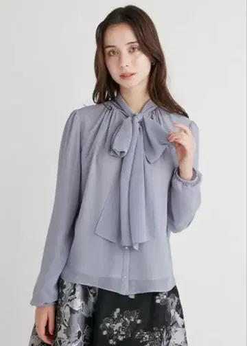 셀포드 블라우스