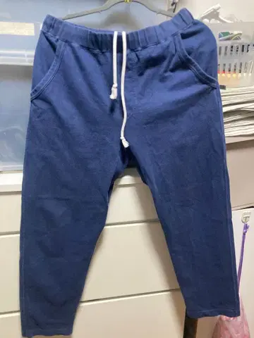 굿온 스웨트 팬츠 네이비 버튼 포켓