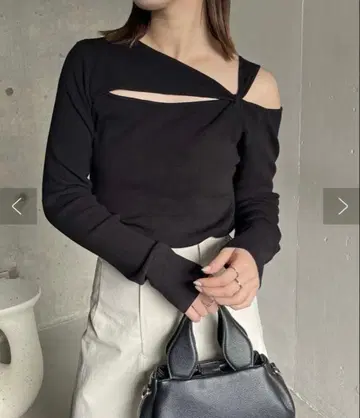 CAPRICIEUX LE'MAGE 트위스트 아지메 니트