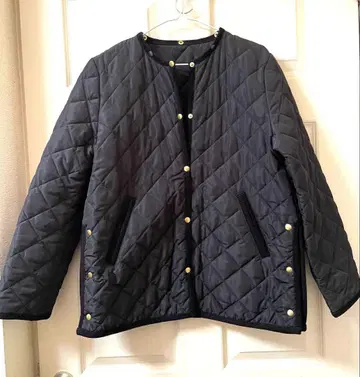 퀼팅 골드 버튼 자켓