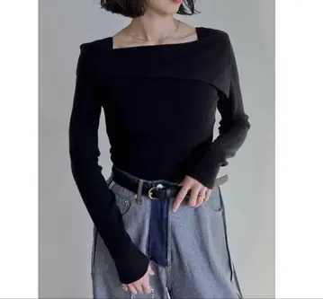 택 포함 새상품 Re:EDIT 브라끈 숨김 비대칭 오프숄더 니트 블랙