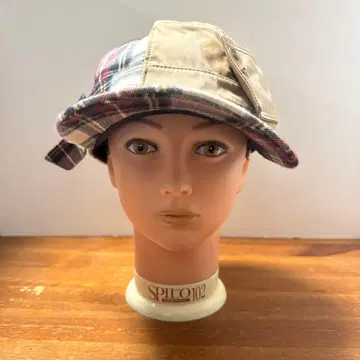 카시라 베이지 체크 무늬 워크캡