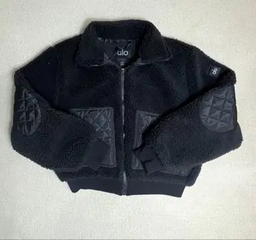 ALO YOGA 신상 블랙 스탠드 카라 아우터 SML