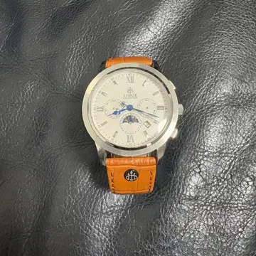 로버 LOBOR 크로노그래프 손목시계 실버