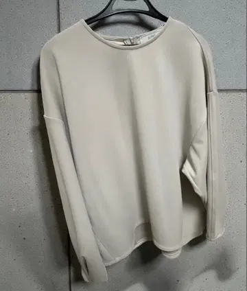 SLOVE IENA, 티셔츠, 출퇴근 코디, 데이트 코디