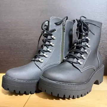 새상품 스케쳐스 통굽 부츠 블랙