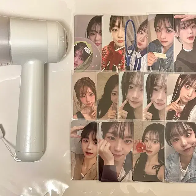 QWER 응원봉+미공포 17장 일괄로 판매합니다!