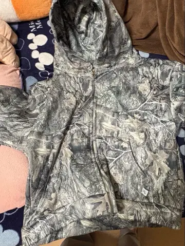 카모 패턴 후드티