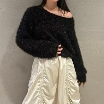 emmi ONLINE 한정판 라메 프린지 니트 풀오버