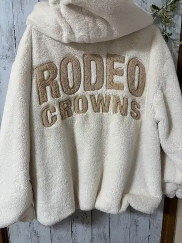 RODEO CROWNS 에코 퍼 로고 블루종 후드 부착