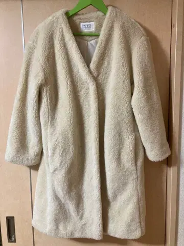 LOWRYS FARM 보아 자켓 M 사이즈 크림